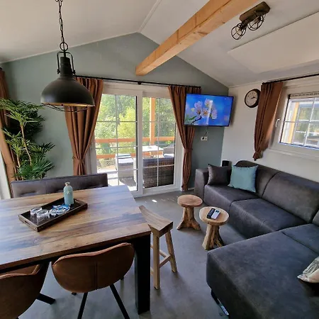 Seaside-resort فندق *