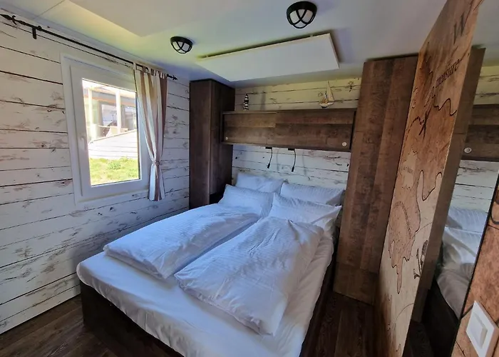 Seaside-resort * Geiselwind