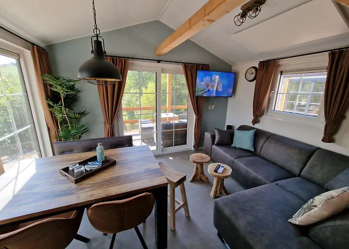 Seaside-resort Hotel *